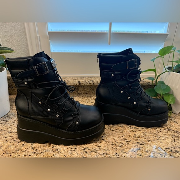 Black Platform Combat Boots – Studded Buckle & Lace-Up – Chunky Goth / Size W10 - Picture 3 of 8